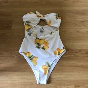 Cut out lemon one piece